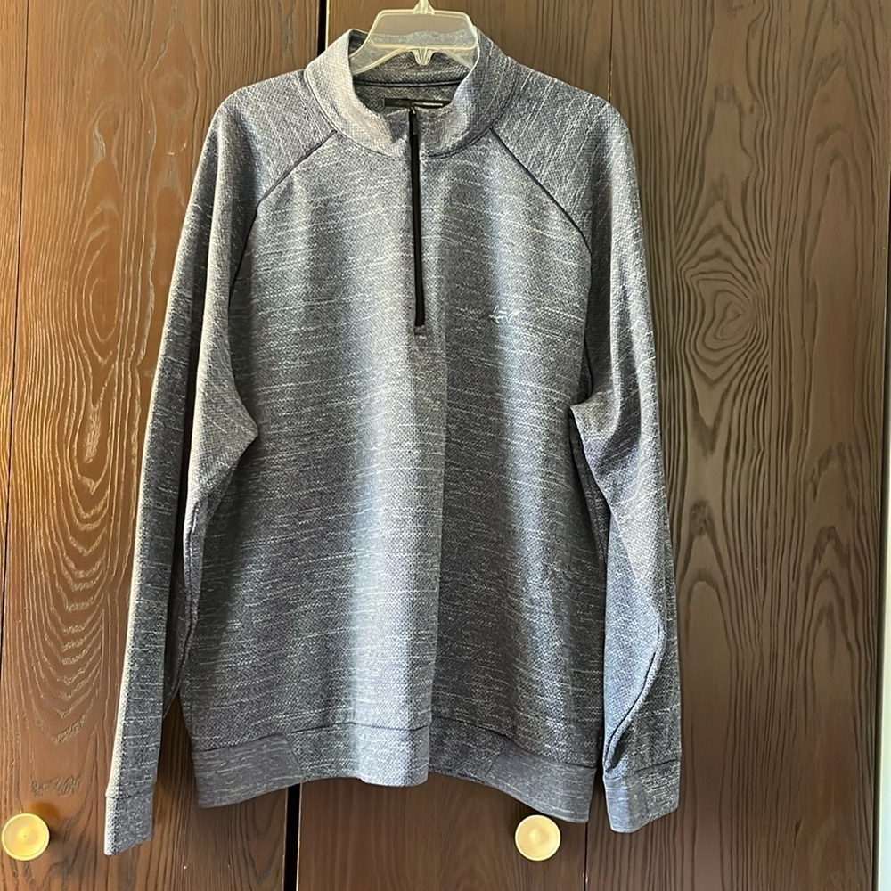 Greg Norman men’s long sleeved top. Heavyweight. Blue and white. Size 2X